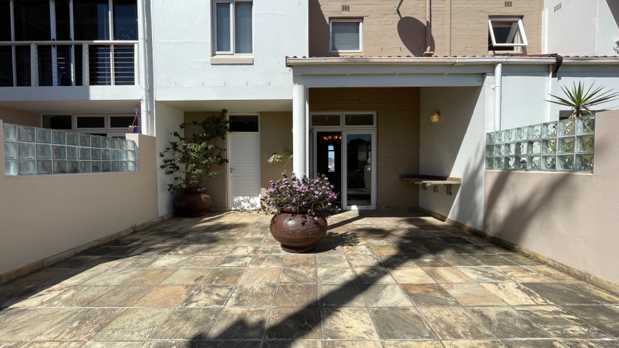 3 Bedroom Property for Sale in Harbour Island Western Cape